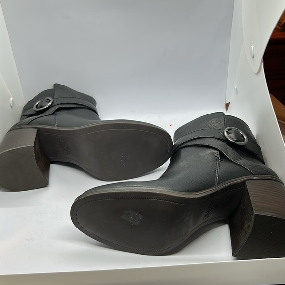 Crown Vintage Women's Black Leather Courla Ankle Bootie size 10M - Picture 10 of 13